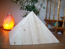 Pyramida 50 cm - Doprodej 2 kusy
