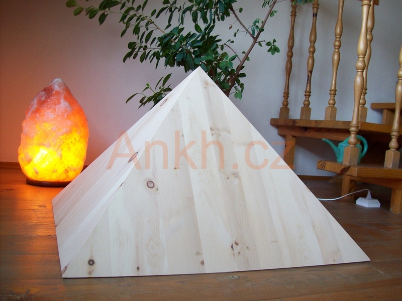 Pyramida 50 cm